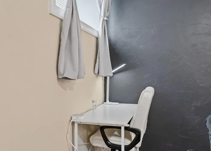 King Bed With Free Parking, Step Free Access * Pittsburgh
